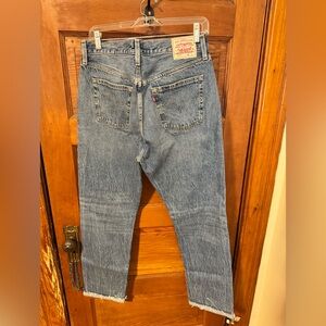 Levi's Straight Fit Blue Jeans